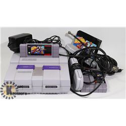 NINTENDO SUPER NES CONSOLE W/ 2 GAMES