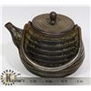 Image 1 : CAST IRON TEAPOT