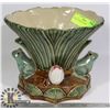 Image 1 : VINTAGE FROG PLANTER