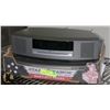Image 1 : BOSE WAVE MUSIC SYSTEM WITH 3 CD CHANGER