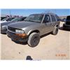 Image 2 : 2002 - CHEVROLET BLAZER/RESTORED SALVAGE