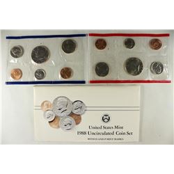 1988 US MINT SET (UNC) P/D (WITH ENVELOPE)