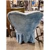 Image 2 : BLUE HEART BACK CHAIR