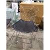 Image 2 : 2 METAL FRAMED CHAIRS
