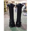 Image 1 : 2 RELIANCE FOUNDRY BOLLARDS