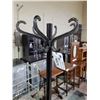 Image 2 : BLACK COAT RACK
