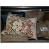 Image 2 : ASSORTED DECORATIVE PILLOWS