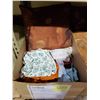 Image 2 : ASSORTED DECORATIVE PILLOWS, SLEEPING PILLOWS, & CLOTHS