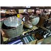 Image 1 : 2 VINTAGE WASHBOARDS, LIGHT FIXTURES, & PAILS