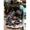 Image 2 : 3 BINS OF ASSORTED LADIES SHOES