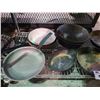 Image 2 : ASSORTED CAST IRON PANTS/POT & OTHER KITCHENWARE