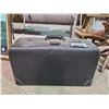Image 1 : VINTAGE SUITCASE