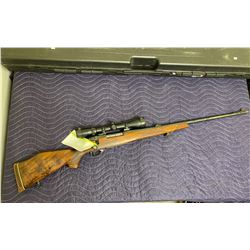 WEATHERBY MARK V, .300 WBY MAG, BOLT ACTION, SERIAL #H206911, WITH SCOPE, HARD CASE, AND TRIGGER