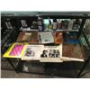 Image 2 : ASSORTED VINYLS SUCH AS: ELVIS PRESLEY, JAZZ HITS, COUNTRY HITS, & MUCH MORE