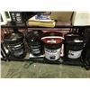 Image 1 : 4 PALES OF HYDRAULIC FLUID/OIL