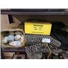 Image 2 : 2 SHELVES OF ASSORTED SET DEC ITEMS