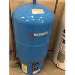Hot water tank