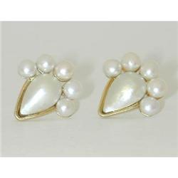 2768 18K Gold Pearl Earrings