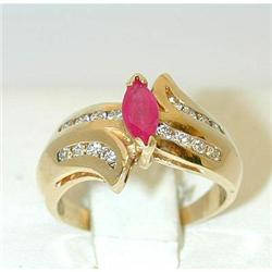 225 14K Gold Ring w/ Ruby/ Diamonds