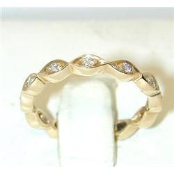 235 14K Gold Ring w/ Diamonds