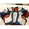 Image 1 : "E" Hockey Padding, Youth size large
