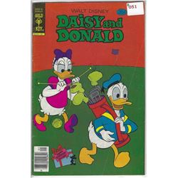 VINTAGE "DAISY AND DONALD" GOLD KEY COMIC 35 CENTS 90284-901