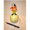 Image 1 : Marvi clown sculpture
