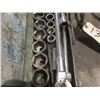 Image 2 : Building Jack & 3/4" Socket Set