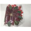 Image 1 : Beaded Poinsettia Centerpiece
