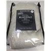 Image 2 : Total Blackout 1 Grommet Top Panel