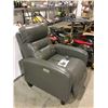 Image 2 : Leather Power Recliner w/ Manual Headrest (Retailer Return)
