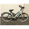 Image 1 : GREEN VINTAGE 5-SPEED CRUISER BIKE