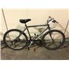 Image 2 : 2 BIKES - RED TECHPRO 18-SPEED FULL SUSPENSION MOUNTAIN BIKE, GREY ALLEGRO 18-SPEED MOUNTAIN BIKE