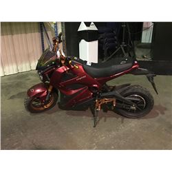 2000 DAYMAK EM1 VIN# LYNYAUXF000005850 RED GAS POWERED MOTORCYCLE ( NO KEYS, NO REGISTRATION, PARTS