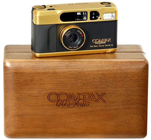 熱い販売 ☆60周年記念モデル☆CONTAX ゴールド T2 ケース付? 完動品
