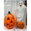 Image 1 : 2 Vintage Light Up Halloween Porch Displays