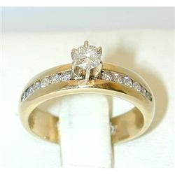 9071 14K Gold Ring w/ Diamonds