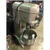 Image 2 : HOBART 11092T 2HP 208V 3PHZ COMMERCIAL LARGE QUART MIXER WITH BOWL & 3 ATTACHMENTS