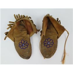 Montana Native American Indian Moccasins Beaded