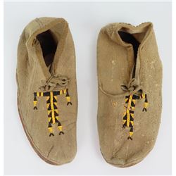 Montana Native American Indian Moccasins Beaded