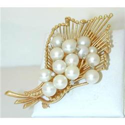 2630 Antique 14K Gold Pearl Pin w/Diamond