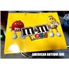 Image 2 : 40cm M&M's Las Vegas Storeback