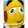 Image 1 : M&M's figure yellow