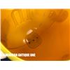 Image 8 : M&M's figure yellow