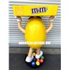Image 7 : M&M's figure yellow