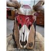 Image 2 : 6 POINT ELK WHOLE SKULL MOUNTED NATIVE ART
