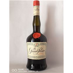 LA GRANDE PASSION 750ML BOTTLE OF LIQUEUR.