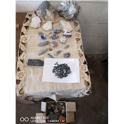 LARGE LOT OF VARIOUS ROCKS AND GEODES