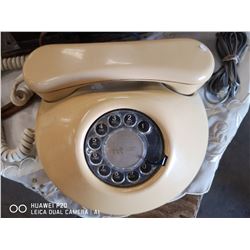 VINTAGE ROTARY PHONE