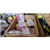 Image 3 : 4 BOXES OF DISPOSABLE PLASTIC CUPS, FLASHLIGHTS, PICTURE FRAMES, SPEAKERS